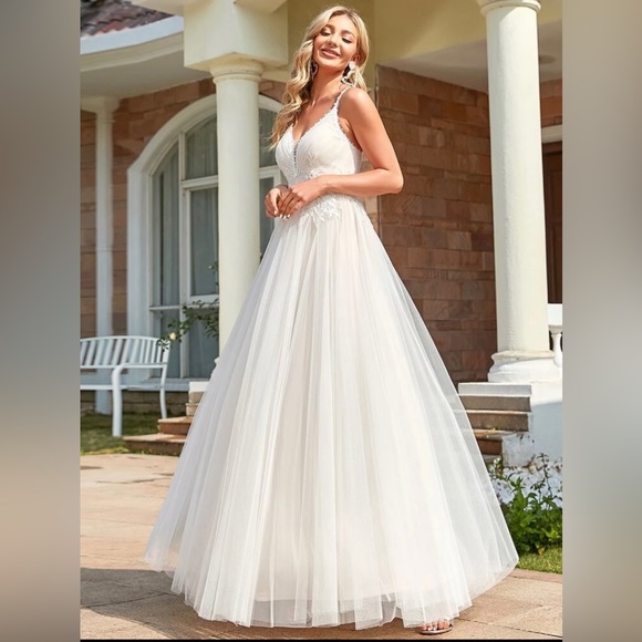 Brand new wedding dress with tags! - Picture 5 of 9